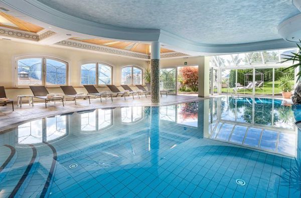 Sonnenhotel Adler**** - Neues Bild Pool Adler